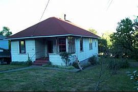  Quait Two Bd., One Ba., 1100 Sf House Includes ..  in Renton, WA