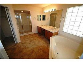 3bedroom Family Housing Available in Orlando, FL (Photo 2 of 3)