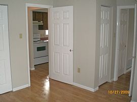 Spacious 1 Bedroom Apartment with Backyard in Atlantic City! in Atlantic City, NJ (Photo 8 of 10)