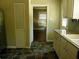  Charming Cottage with Great Drive Up and Backyard Space. in Dallas, TX (Photo 6 of 6)