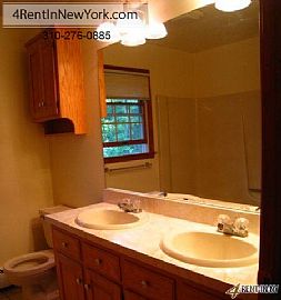 2 Bedrooms From 965 a Month with Half a Month Free in Middletown, CT (Photo 6 of 9)