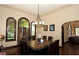 3bd House in Miracle Mile in Los Angeles, CA (Photo 10 of 12)