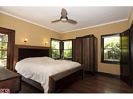 3bd House in Miracle Mile in Los Angeles, CA (Photo 12 of 12)