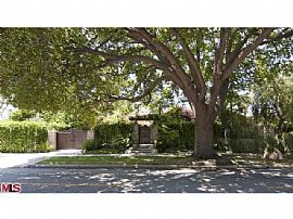 3bd House in Miracle Mile in Los Angeles, CA (Photo 2 of 12)