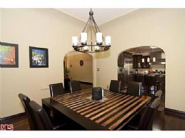 3bd House in Miracle Mile in Los Angeles, CA (Photo 9 of 12)