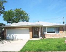 3bd / 2 Full Ba House in O'Hare in Chicago, IL