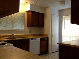 3bd / 2 Full Ba House in Houston, TX (Photo 4 of 11)