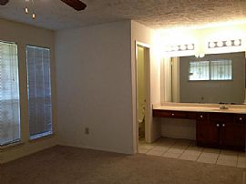 3bd / 2 Full Ba House in Houston, TX (Photo 7 of 11)