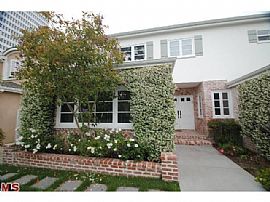 4bd House in Carthay Square in Los Angeles, CA