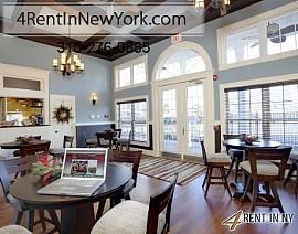 Apartment in Move in Condition in Vernon. Parking in Rockville, CT