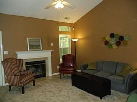 Pet Friendly 3 Bedroom 2.0 Bath Ranch with Fenced Yard! in Charlotte, NC (Photo 4 of 7)