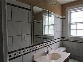 Newly Beautiful Remodeled 4 Bedroom 2.0 Bath Home in Louisville, KY (Photo 6 of 6)