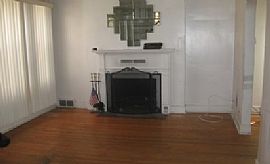 Beautiful Rehabbed Single-Family Home W/garage in Chicago, IL (Photo 2 of 6)