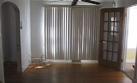 Beautiful Rehabbed Single-Family Home W/garage in Chicago, IL (Photo 3 of 6)