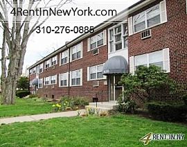 Super Cute! Apartment For Rent. Parking Available! in Hartford, CT