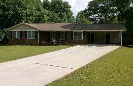 Spacious 4bedroom 3baths Home in Marietta. in Marietta, GA