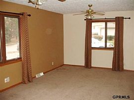 Awesome Ranch 3bedroom 2.5 Single Family Home. in Omaha, NE (Photo 2 of 5)