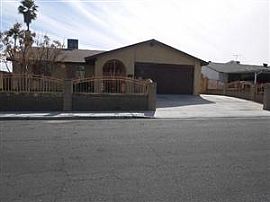 Gorgeous 4 Bedroom/2 Bath Home in Las Vegas, NV