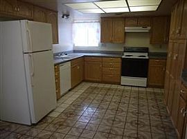 Gorgeous 4 Bedroom/2 Bath Home in Las Vegas, NV (Photo 3 of 5)