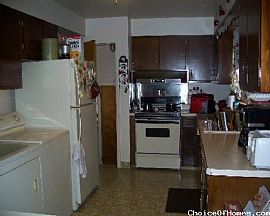 Nice Home For Rent in Elgin, IL (Photo 4 of 4)