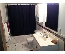4br 2ba Home 2garage, in Great Location in Sioux Falls, SD (Photo 4 of 9)