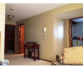 4br 2ba Home 2garage, in Great Location in Sioux Falls, SD (Photo 5 of 9)