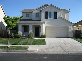 Beautiful 2 Story 4bd Newer Home (montego/stockton) in Stockton, CA