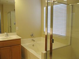 Beautiful 2 Story 4bd Newer Home (montego/stockton) in Stockton, CA (Photo 12 of 12)