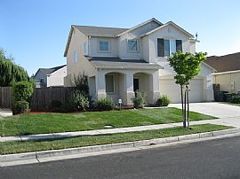 Beautiful 2 Story 4bd Newer Home (montego/stockton) in Stockton, CA (Photo 3 of 12)