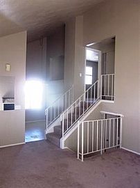 Renting a Gorgeous 3 Bedroom 2 Bathroom Home Right Away in Salt Lake City, UT (Photo 3 of 9)