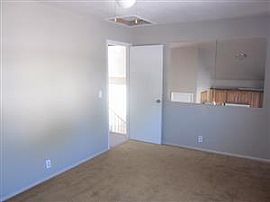 Renting a Gorgeous 3 Bedroom 2 Bathroom Home Right Away in Salt Lake City, UT (Photo 7 of 9)