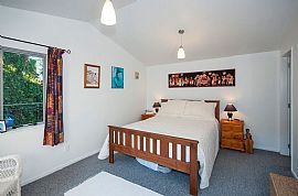 Ideal Family House 4bed 2 Bath in Los Angeles, CA (Photo 10 of 12)