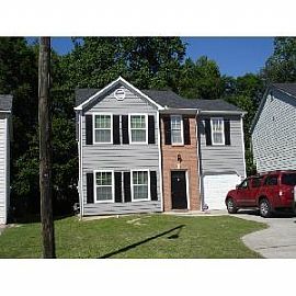 Cute and Clean 3 Bedroom 2.5 Bath Home in Austell, GA