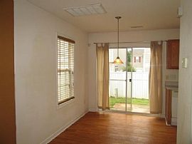 Adorable 3bedroom 2.5bath Home W/fenced Yard in Charlotte, NC (Photo 4 of 5)