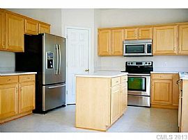 Affordable Single 4bed/3bath in Charlotte, Nc,Built 2002 in Charlotte, NC (Photo 3 of 4)