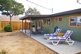 Trendy Furnished Palm House - Includes Utilities, Directv, Wifi in Twentynine Palms, CA (Photo 10 of 12)
