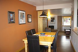 Trendy Furnished Palm House - Includes Utilities, Directv, Wifi in Twentynine Palms, CA (Photo 4 of 12)