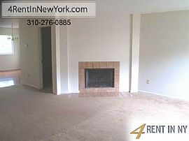 2 Spacious Br in Danbury. Washer/dryer Hookups! in Danbury, CT (Photo 2 of 5)