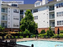 Prominence Apartments 2 Bedrooms Luxury Apt Homes in Stamford, CT (Photo 9 of 9)