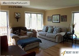 Townhouse For Rent in Middletown For 1600. in Middletown, CT (Photo 5 of 8)