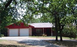 Spacious 3bedrooms, 2 Baths, 2 Car Garage Home!! in Oklahoma City, OK