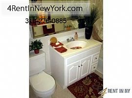 299 Move in Special! Spacious One Bedroom Apartmen in Rockville, CT (Photo 3 of 7)