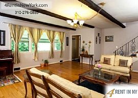 Unique Custom Built Split-Level Ranch Is The Perfe in Norwalk, CT (Photo 5 of 7)