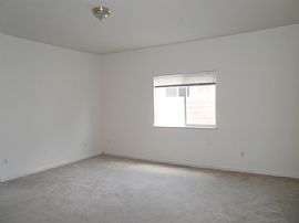 Morada West - 4 Bedroom in Stockton, CA (Photo 6 of 10)