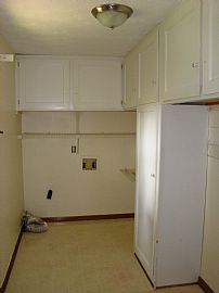 3 Bedroom 2.5 Bath,2 Car Garage, Fresh Paint, New Carpet ,Pool  in Norcross, GA (Photo 12 of 12)