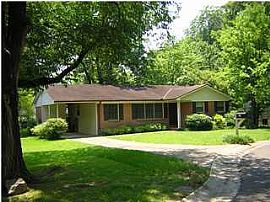 Spaciuos 3bedrooms and 2baths Single Family Home in Birmingham, AL