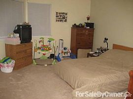 2 Bedroom Townhouse in North Brunswick in North Brunswick, NJ (Photo 6 of 9)