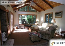 House For Rent in Danbury For 2550. Single Car Gar in Danbury, CT (Photo 2 of 8)