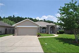 Nice Like New 3/2 in Orange Park in Orange Park, FL