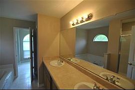 Nice Like New 3/2 in Orange Park in Orange Park, FL (Photo 3 of 9)